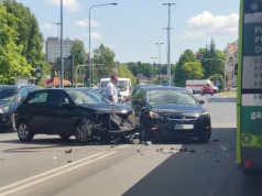 Chwila nieuwagi i „bum”. 49-latek ze skody myślał, że zdąży...