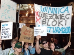 Wieżowce na łonie natury? Społecznicy z toruńskiej Winnicy wciąż protestują