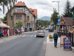 Zakopane może się schować. Stare huty, złoto i góry. Do tego miasta aż chce się wracać