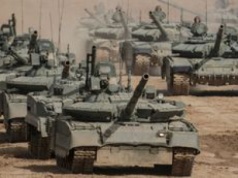 Rosja ponosi straty, ale rozwija armię. Jest liczniejsza niż przed atakiem na Ukrainę
