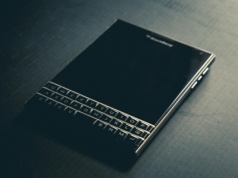 Nie płacz za BlackBerry. Ten smartfon będzie idealnym zastępcą