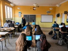 Dlaczego okna w szkołach są prawie zawsze po lewej stronie? To pytanie nie będzie już bez odpowiedzi