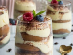 Tiramisu w pucharkach