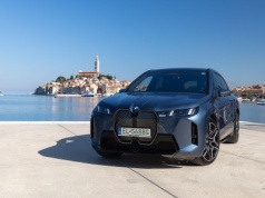 BMW iX: Kiedyś kontrowersyjny, dzisiaj powszechnie uznany