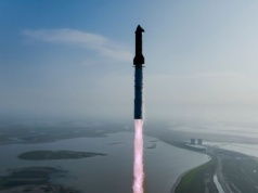 Starship znowu w kosmosie. Dziewiąty test SpaceX zakończył się obrotem i wodowaniem