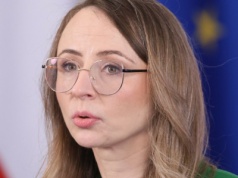 Nowa płaca minimalna. Dziemianowicz-Bąk licytuje wysoko nad głowami związkowców - oto wypłaty 2026