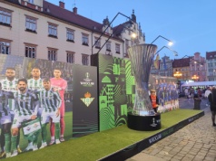 “Głupi kibice” i policja, która sobie poradziła. Wojna Betisu i Chelsea [KULISY]