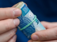 347 zł co miesiąc na dziecko. 31 sierpnia kończy się termin składania wniosków