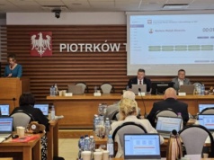 Radni Piotrkowa poparli lokalizację elektrowni atomowej w Bełchatowie