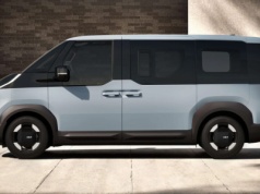 CENY: Kia PV5 osobowa od 168 200 zł dla 51,5 kWh i od 185 600 zł z baterią 71,2 kWh. Dostawcza od 141 400 zł netto
