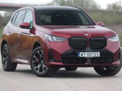 BMW X3 30e świetnie łączy zalety aut elektrycznych i spalinowych. Warunek jest jeden