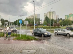 Burze z gradem i silnym wiatrem nadciągają! IMGW wydał ostrzeżenia – możliwy wyższy stopień alertu