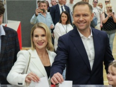 Karol Nawrocki zagłosował w wyborach. W lokalu pojawił się z całą rodziną