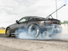 Nissan Z zawstydzi kultowe 2JZ? Ten robi „ćwiartkę” w 9,23 sekundy na seryjnych „bebechach”