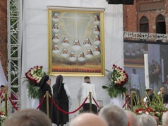 Papież wspomniał zamordowane przez komunistów Katarzynki. Sam czci biskupa, zabitego przez „czerwonych”