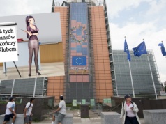 Komisja Europejska zajmie się wirtualnymi świątyniami pożądania, zbada, czy chronią dzieci przed szkodliwymi treściami