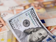 Dolar w głębokiej defensywie. To nie koniec kłopotów amerykańskiej waluty