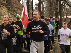 Nawrocki nabiera rozpędu. Late poll z 90 proc. komisji: Nawrocki – 51 proc., Trzaskowski – 49 proc.
