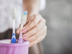 Szczoteczka do zębów to nie plastik? Zaskoczenie przy segregacji