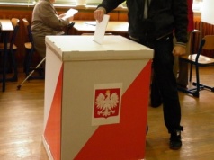 Incydenty wyborcze i ponowne przeliczanie głosów. Co mówi PKW?