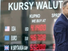Kurs euro, dolara i funta pod presją. Złoty traci wobec głównych walut