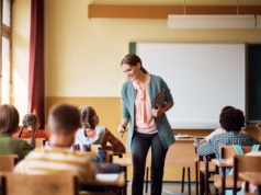 Inspektorzy weszli do szkół w 16 miastach. 