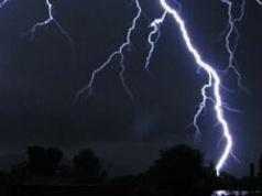IMiGW wydał alert. Burze z gradem przejdą nad naszym regionem