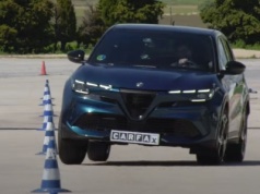 Alfa Romeo Junior w teście łosia. Jak sobie poradził model z Tychów?