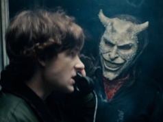 Powrót mordercy zza grobu! Mamy zwiastun i datę premiery „Czarnego telefonu 2”!