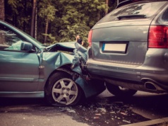 Seria wypadków na łódzkim odcinku S8. Służby apelują o bezpieczeństwo na drodze