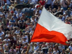 Konsumenci napędzają wzrost gospodarczy Polski. Inwestycje nabrały rozpędu