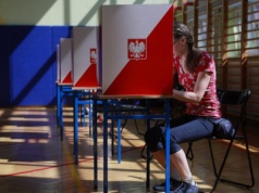 Powyborcza sesja na warszawskiej giełdzie. Fuzja gigantów i krew na akcjach banków