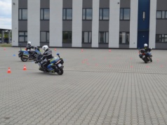 Policjanci doskonalili jazdę motocyklem służbowym (ZDJĘCIA)