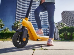 Hulajnoga elektryczna a rower elektryczny – co lepiej sprawdza się w mieście?