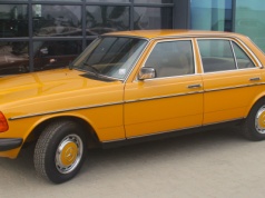 Mercedes 250 W123 1980 – 82000 PLN – Gaj