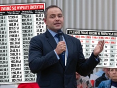 150 zł więcej do emerytury, zmiany w spadkach. Eksperci zabierają głos w sprawie obietnic Nawrockiego