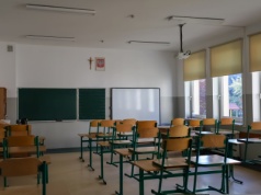 Dzieci miały mdłości i wymiotowały. Ze szkoły ewakuowano niemal pół tysiąca uczniów