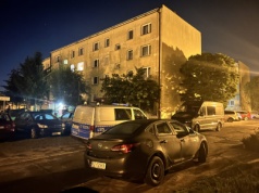 Makabryczne odkrycie w mieszkaniu. Sam zgłosił się na policję po zabójstwie