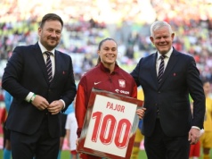 Przeszła do historii. Pajor uhonorowana przed meczem