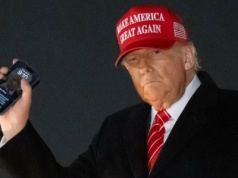 Mężczyzna wtargnął na teren posiadłości Trumpa. Miał zaskakujące plany