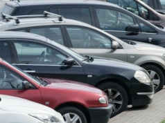 Plaga polskich osiedli. Kierowcy parkują na prywatnych miejscach