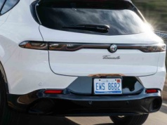 Nowe auto zaczęło rdzewieć po roku. Właściciel robi sceny, dealer wzrusza ramionami