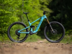 Lekki eMTB z nowym silnikiem TQ HPR60. Yeti oferuje więcej mocy i mniej kompromisów