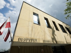 Badacze z całej Polski na konferencji naukowej w Kielcach. Tematem powojenna oświata