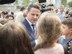 Rałał Trzaskowski otworzył Plac Centralny w Warszawie. Tak wygląda zielona przestrzeń w sercu miasta [ZDJĘCIA]