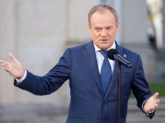 Donald Tusk milczał kilka dni. Inflacja spadła, premier wreszcie zabrał głos