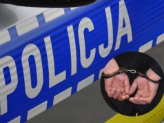Poszukiwany przestępca sam zgłosił się na policję. Okazało się, że był pijany