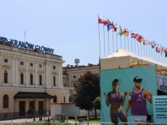 Sportowe emocje przed Galerią Krakowską. Wstęp dla kibiców jest bezpłatny [ZDJĘCIA]