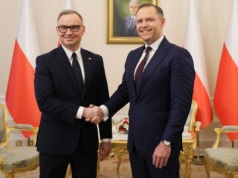„Modliłem się do Ducha Świętego za niego”. Spotkanie Dudy z Nawrockim i wspólna modlitwa w kaplicy