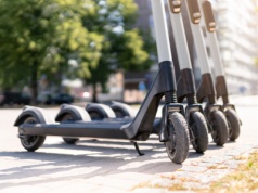 Nowy Jork wprowadza ograniczenie prędkości dla elektrycznych hulajnóg i rowerów